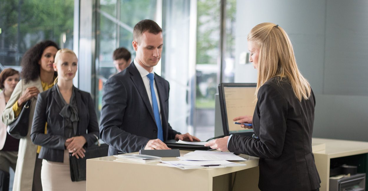 Accueil Client Le Comment Ameliorer L Accueil Client En Magasin 10 Accueil Client Le Comment Ameliorer L Accueil Client En Magasin 10